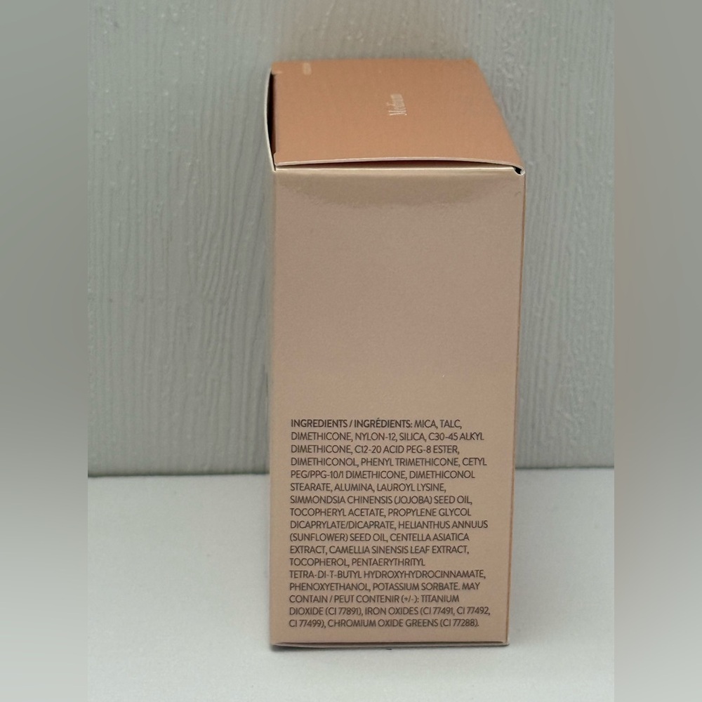 Laura Geller Double Take Baked Versatile Powder Foundation Medium (0.35 Oz) - Picture 5 of 6